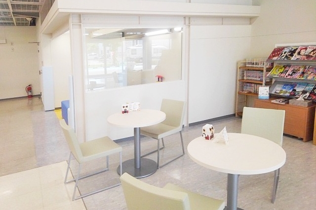 市川大野_待合コーナー2
