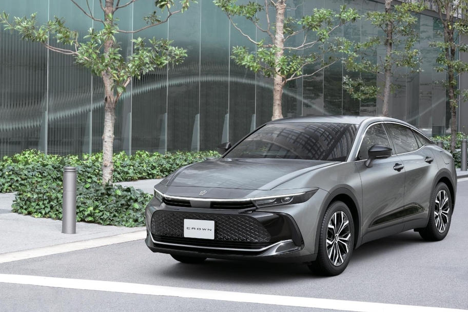 CROSSOVER G（2.5Lハイブリッド車）