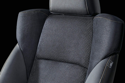 シート表皮（ブランノーブ（R）Ⅱ［パーフォレーション］＋合成皮革）