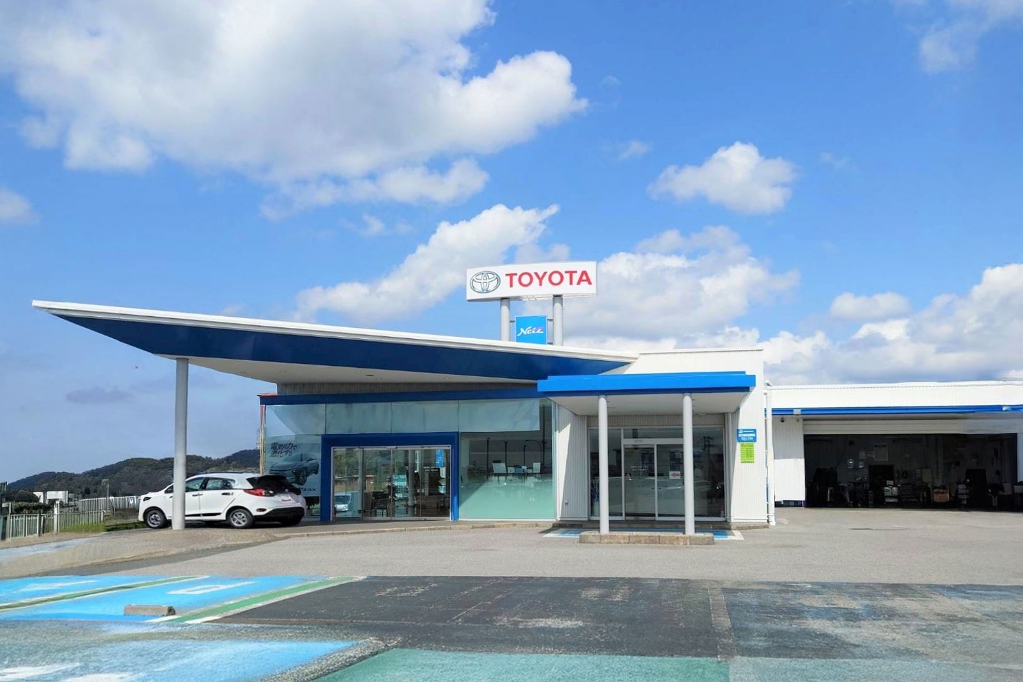ネッツ,ネッツ千葉,トヨタ,千葉,館山,tateyama,駐車場,店舗,外観,toyota,ディーラー,店舗,車,